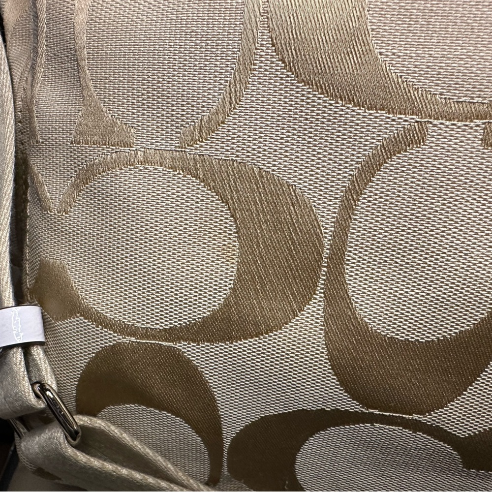 Vintage large Coach messenger/lap top bag - tan canvas & lavender haze - Picture 10 of 14